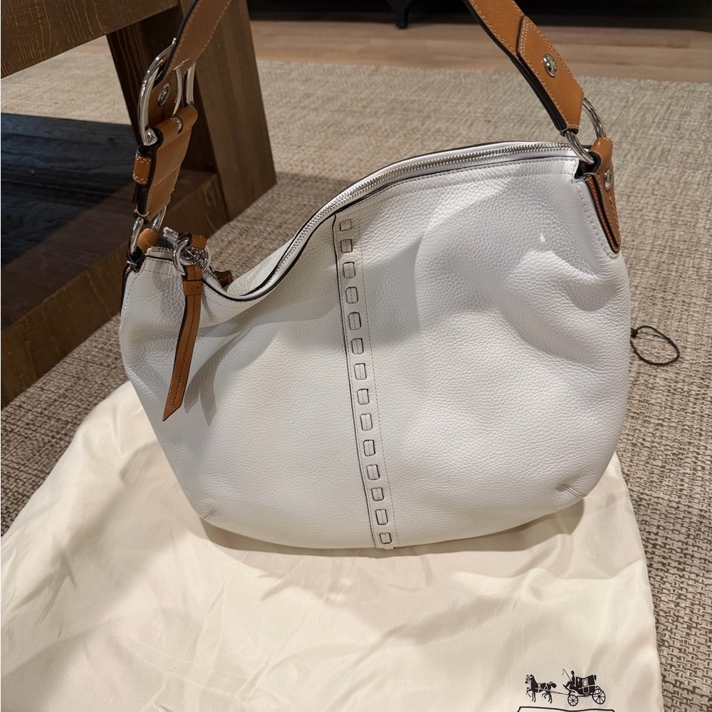 Coach White Leather Shoulder Bag
